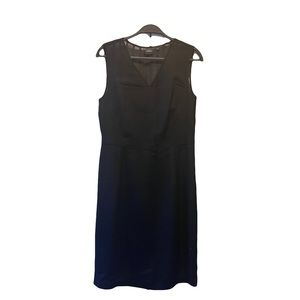 Sleeveless black dress size 6 EUC! Great date night dress by BLACK Saks Fifth Av